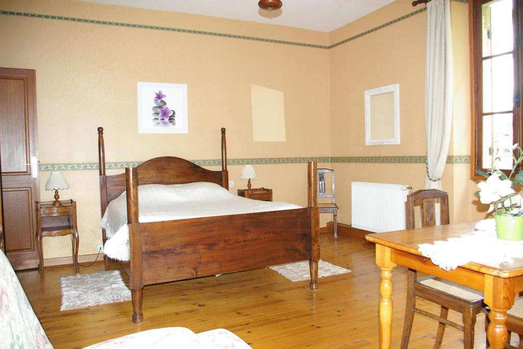 Chambres D'Hotes Du Maine Lalinde Rum bild